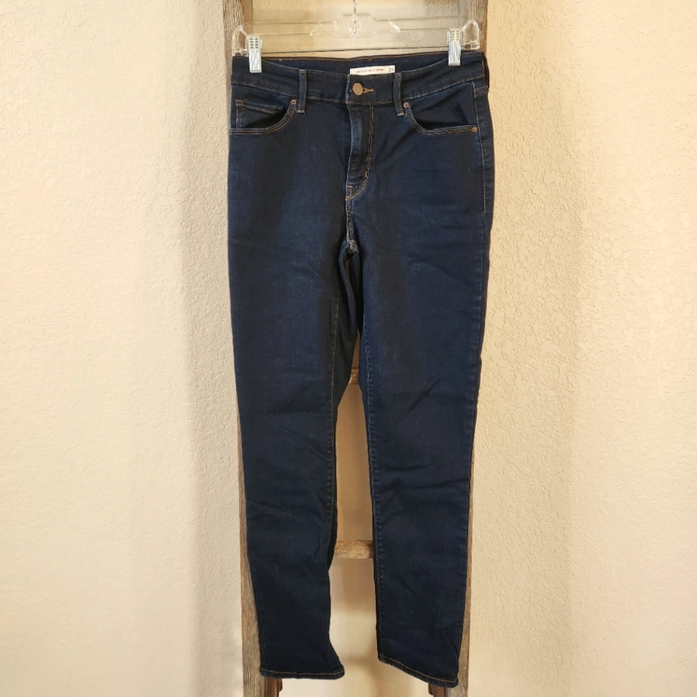Levi's Women's Classic Mid Rise Skinny Jeans- Size 29